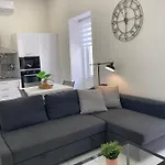 Charming Townhouse In By Assetflow Pro *
