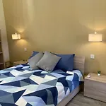 Charming Townhouse In By Assetflow Pro * スリーマ
