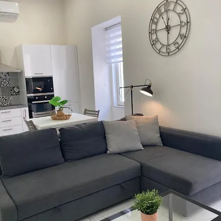 Charming Townhouse In By Assetflow Pro *