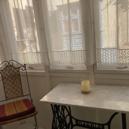 Charming Central Townhouse In By Assetflow Pro Apartmán Sliema