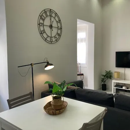 Charming Townhouse In By Assetflow Pro Lägenhet Sliema