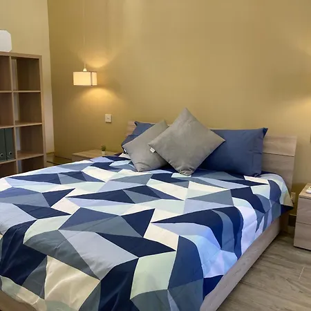 Lägenhet Charming Townhouse In By Assetflow Pro *