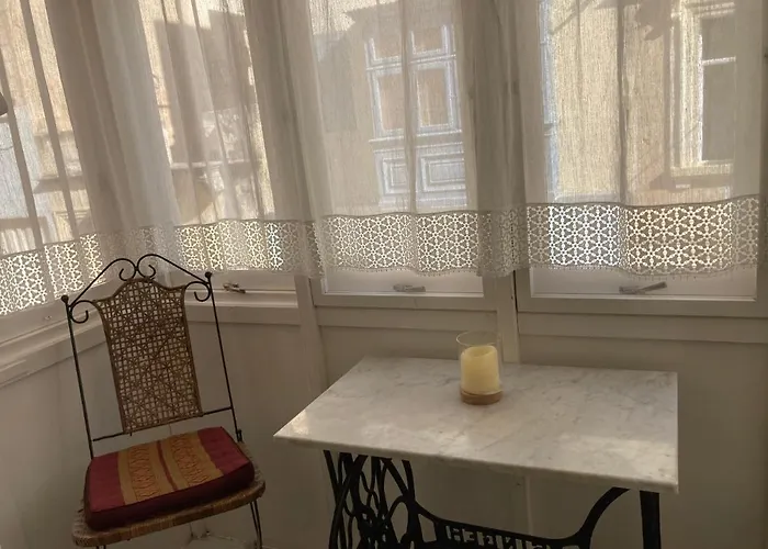 Charming Townhouse In By Assetflow Pro Appartement Sliema