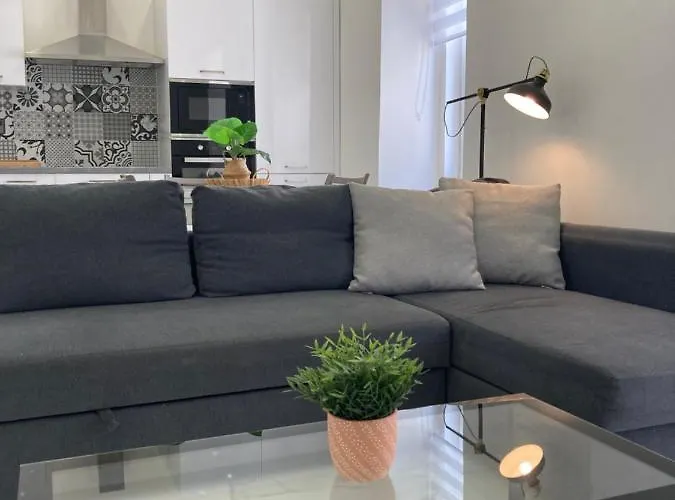 Charming Townhouse In By Assetflow Pro Apartament