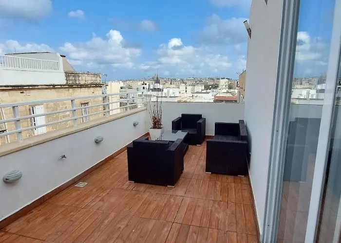 Apartment Charming Townhouse In By Assetflow Pro