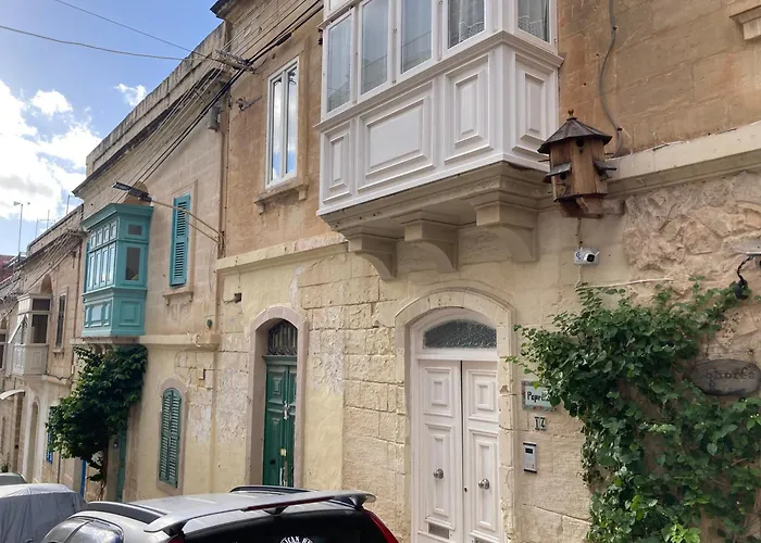 Apartament Charming Townhouse In By Assetflow Pro *