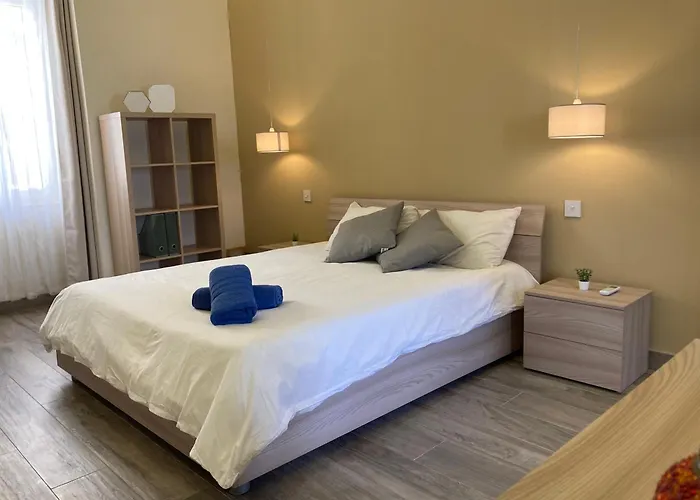 Appartement Charming Townhouse In By Assetflow Pro Sliema