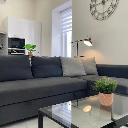 公寓 Charming Townhouse In By Assetflow Pro 斯利马