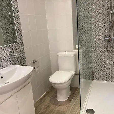 Charming Townhouse In By Assetflow Pro 公寓